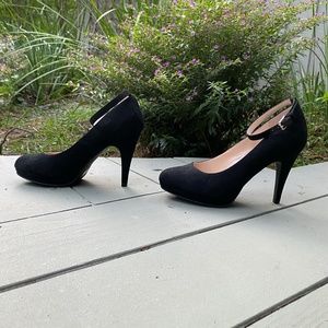 Brand New Unisa Platform Heels with Ankle Strap 6M